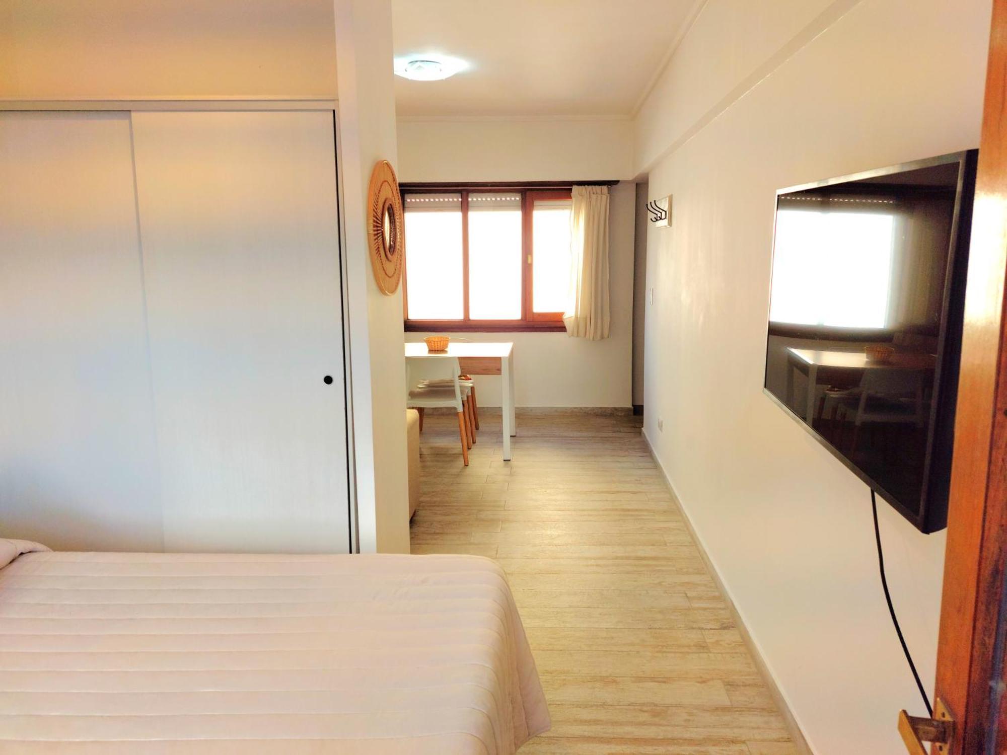 Apartment Monoambiente 2 Personas Reciclado A Nuevo A Mts Del Mar En Barrio La Perla *